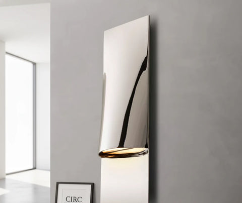 Taza Vertical Rectangular Sconce