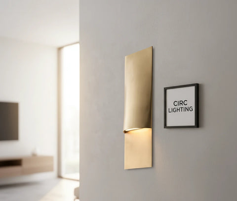 Taza Vertical Rectangular Sconce