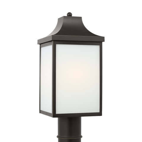 Saybrook 16.5" Post Lantern | Classic Traditional Outdoor Lighting