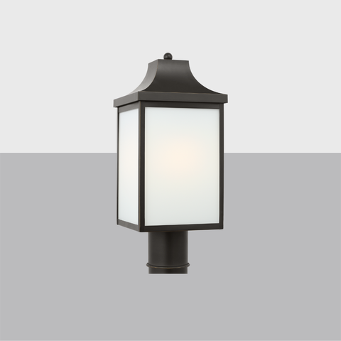 Saybrook 16.5" Post Lantern | Classic Traditional Outdoor Lighting